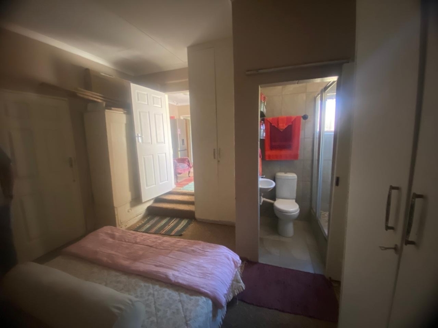 4 Bedroom Property for Sale in Uitsig Free State